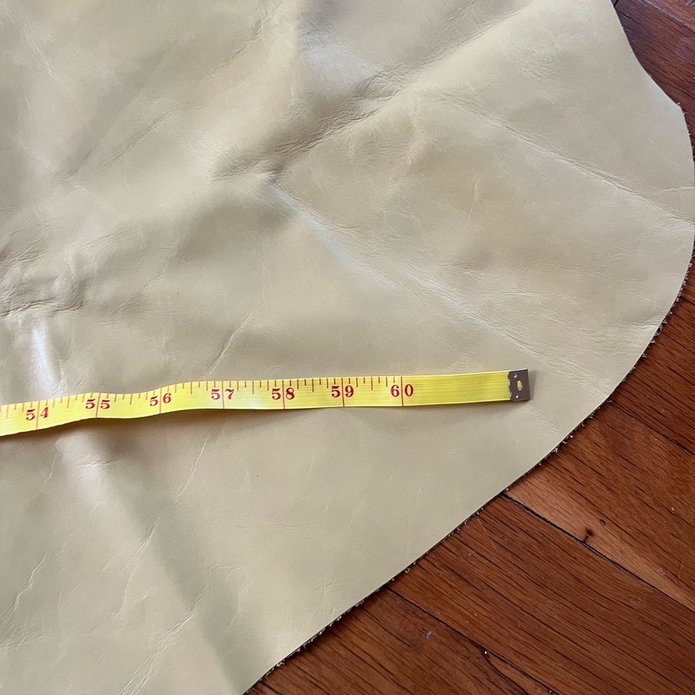 Lemon Yellow Leather - large irregular size - Picture 8 of 13